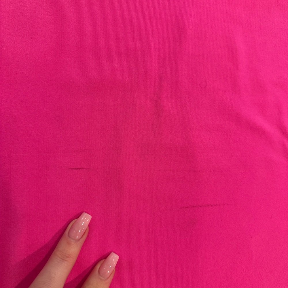 💖 Lululemon Cool Racerback Tank Top (Nulu) in Size 10 Hot Pink - Picture 3 of 3